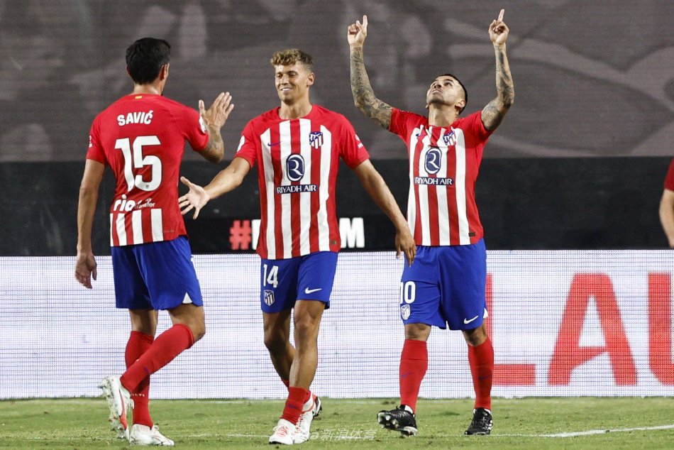 通过与不同 通过与不同