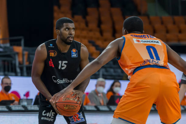 术上进行更 术上进行更